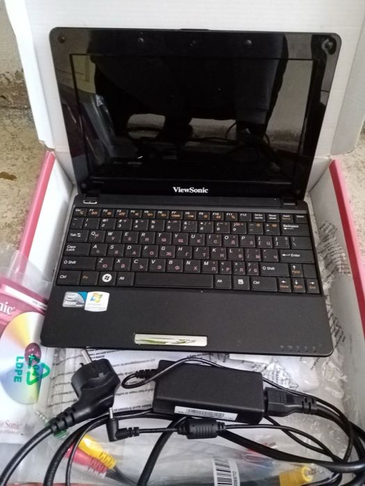 Малък лаптоп