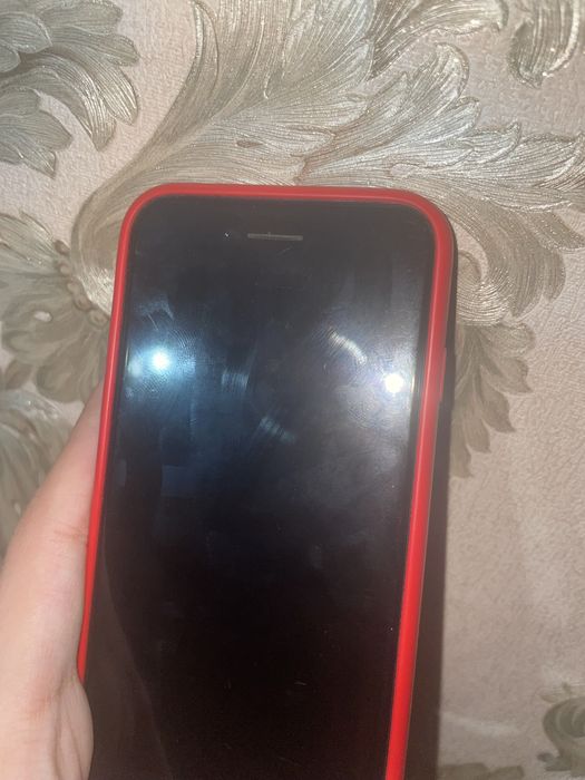 Iphone se 2/2020 RED