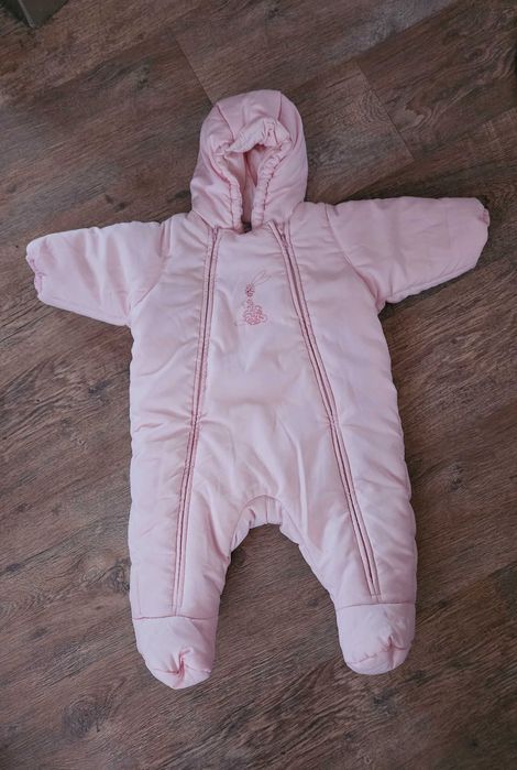 Бебешки зимен космонавт