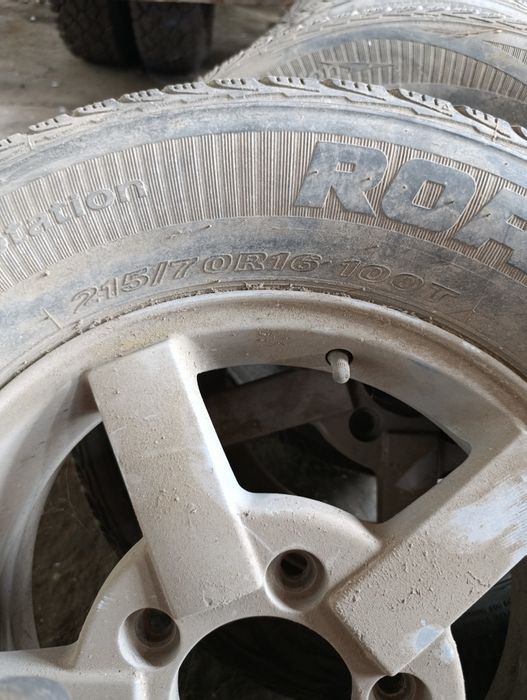 Диски с зимней резиной на ниву