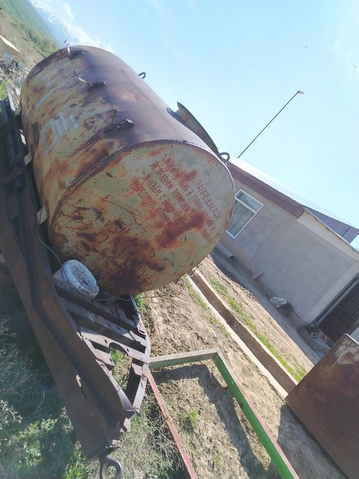 Продам бочку 3т без моста