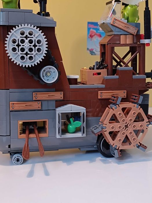 LEGO Пиратский корабль свинок