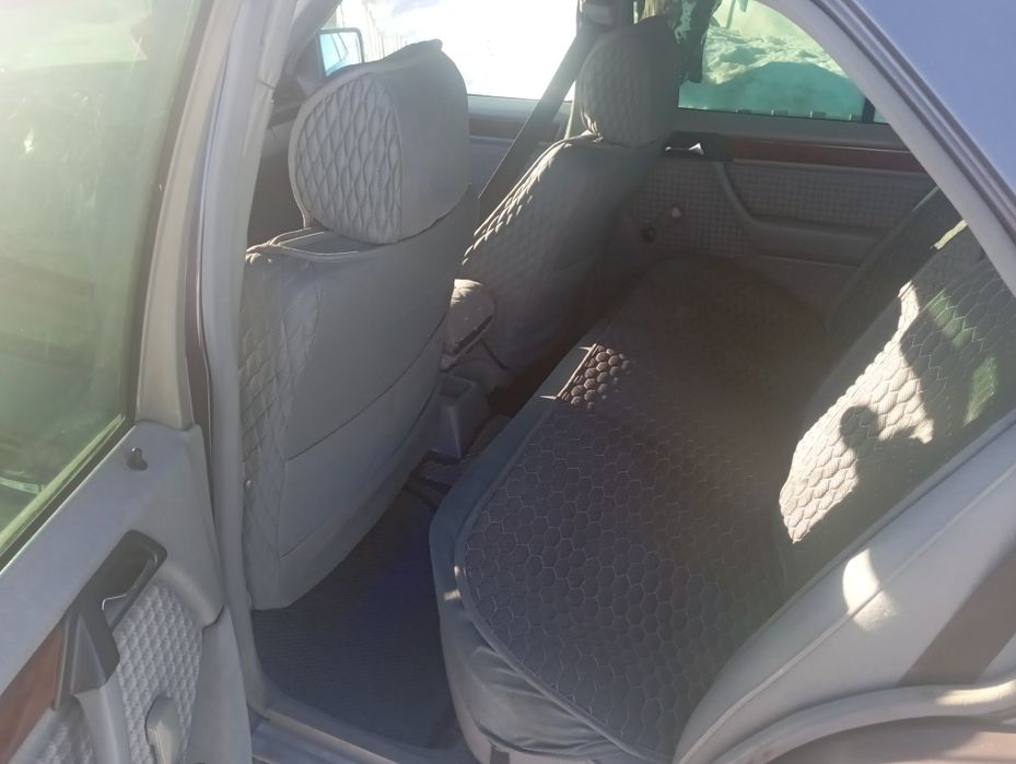 Продам мерса на полном ходу