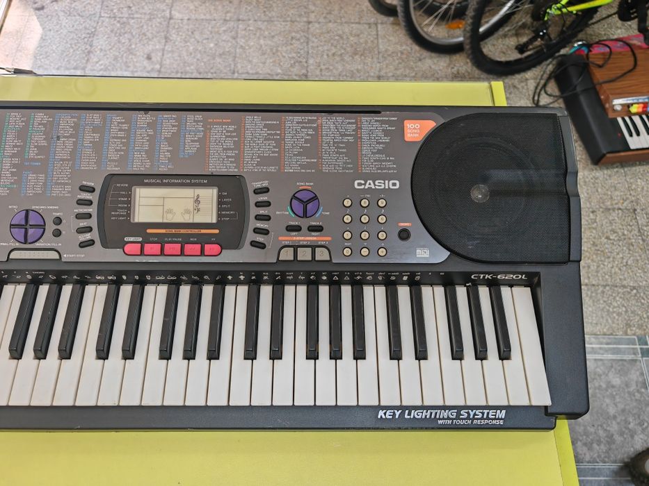 Синтезатор Casio CTK-620L