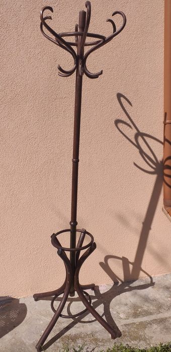 Стояща закачалка дърво