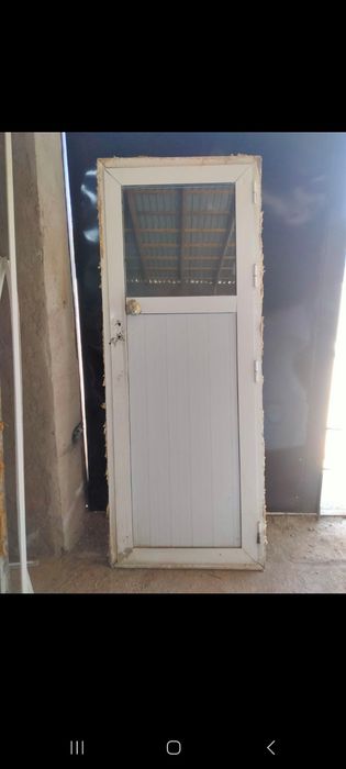 Двери пластиковые и из альюминия пластикалық есіктер