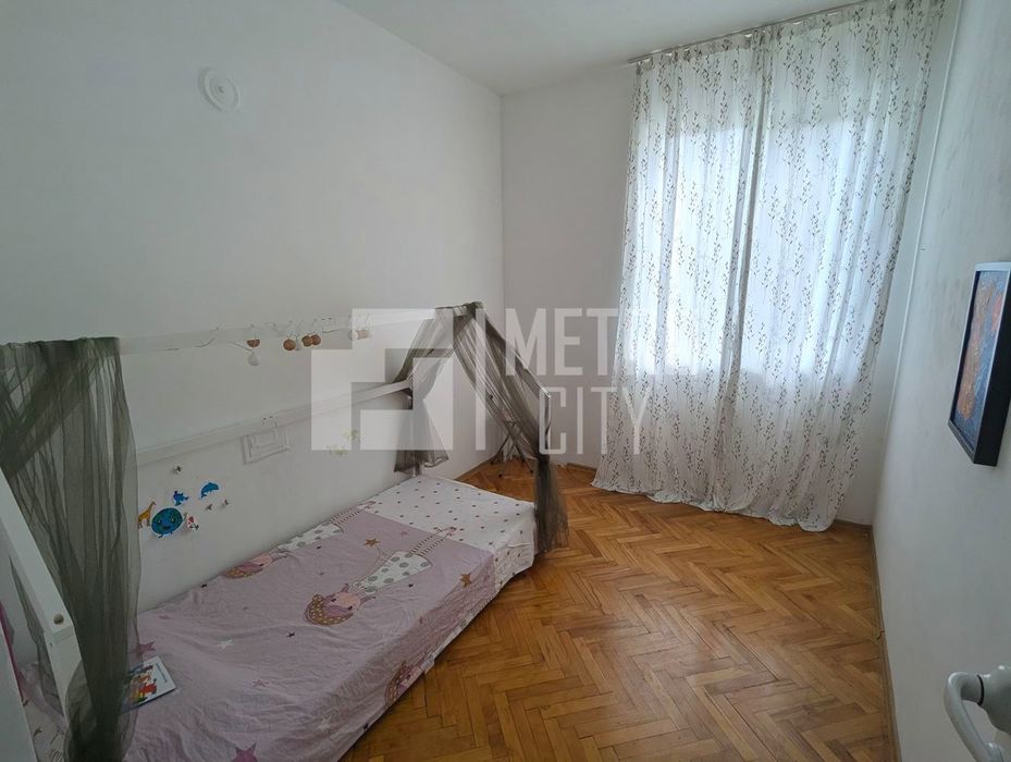 Продава се Тристаен апартамент в София, Център - 74 кв.м за 3109 €/кв.м - Снимка #10
