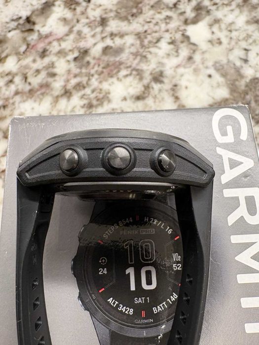 Часовник Garmin Fenix 7S Sapphire Solar