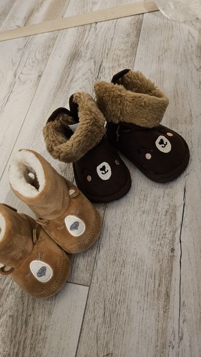 Incaltaminte bebe mar18 HM, Smik 19 ,30 lei ambele perechi