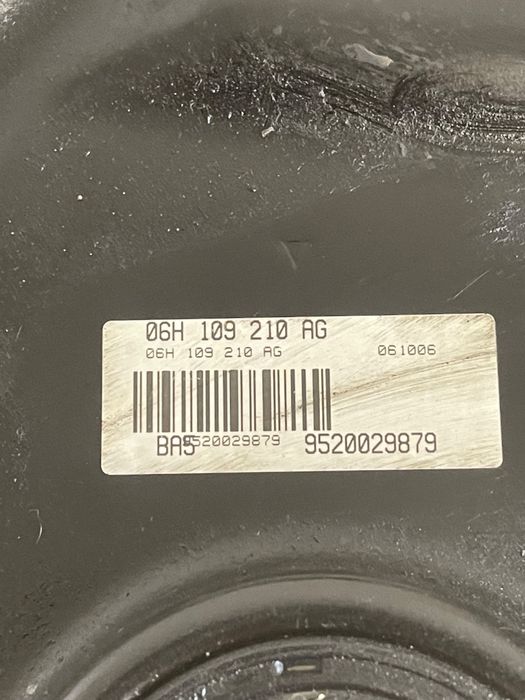 Capac Vibrochen Audi A4 Iv 8K2, B8 2007 - 2015 1.8Tfsi 06H109211Q