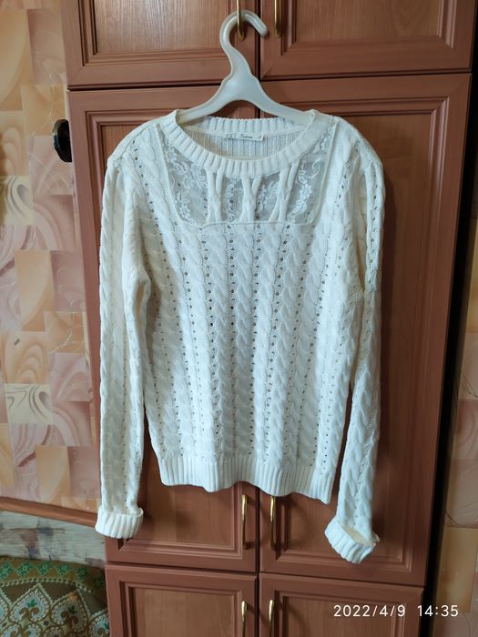 Кофточки разные. Качество отличное.