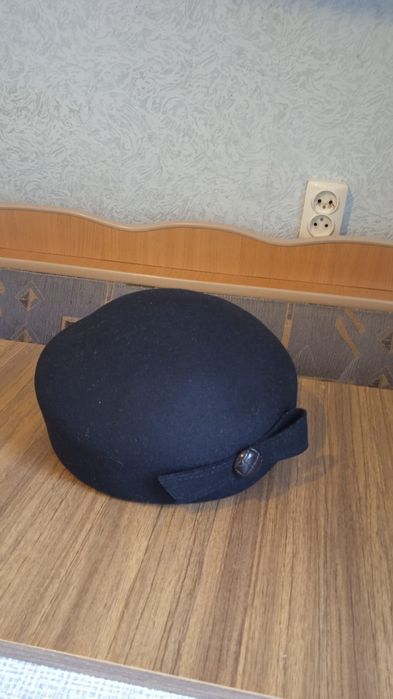 Шапки зимние и Шляпа женская фетровая