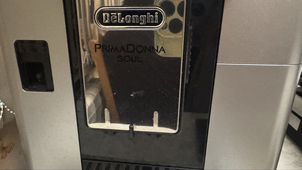Продам кофемашину DeLonghi