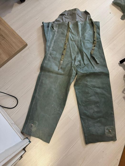 Set militar românesc RPR protecție chimică–costum+geantă+furtun+filtru