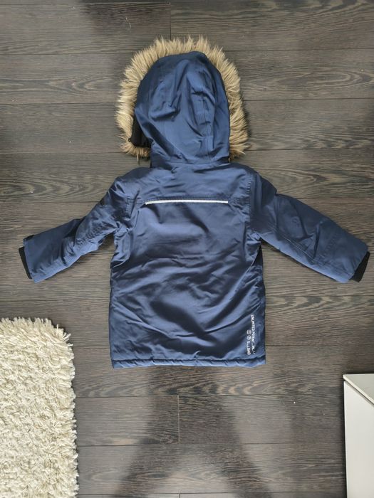 Vând pantaloni și geaca de ski pentru copii, mărimea 98/ 110.