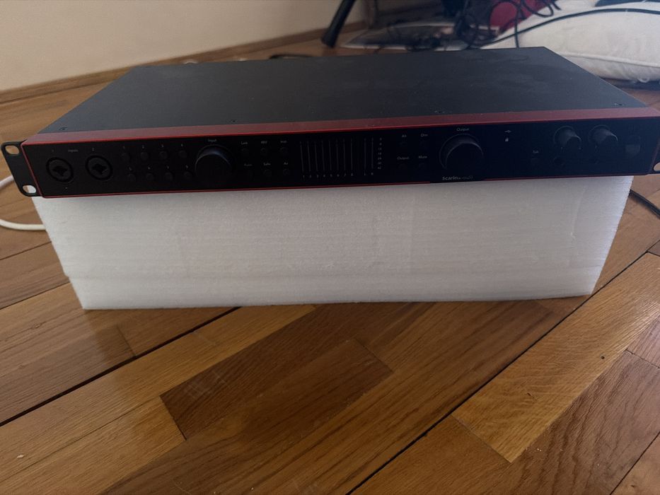 Interfata focusrite scarlett 18i20 4th generation, putin utilizata conditie nedeteriorata