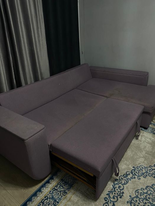 Диван угловой фиолетовый