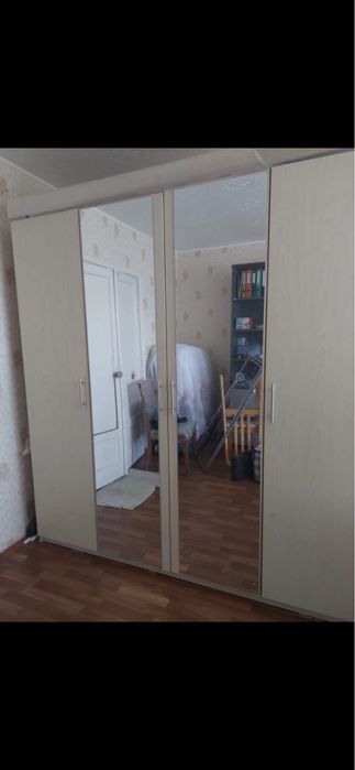 Продам спальный гарнитур Б/у