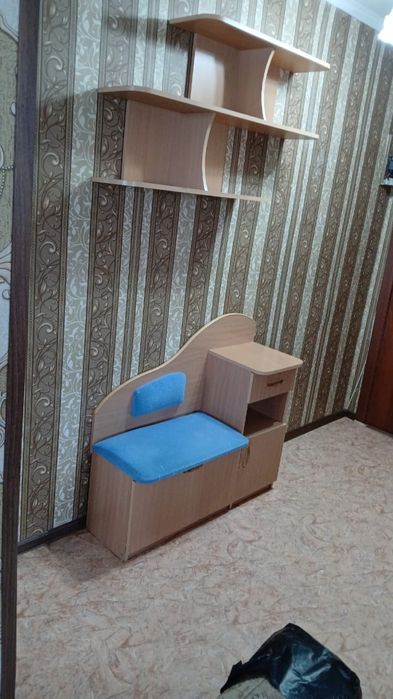 Продам тумбу под телефон и полку