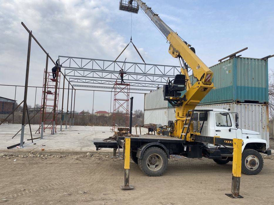 Автовышка вездеход кран