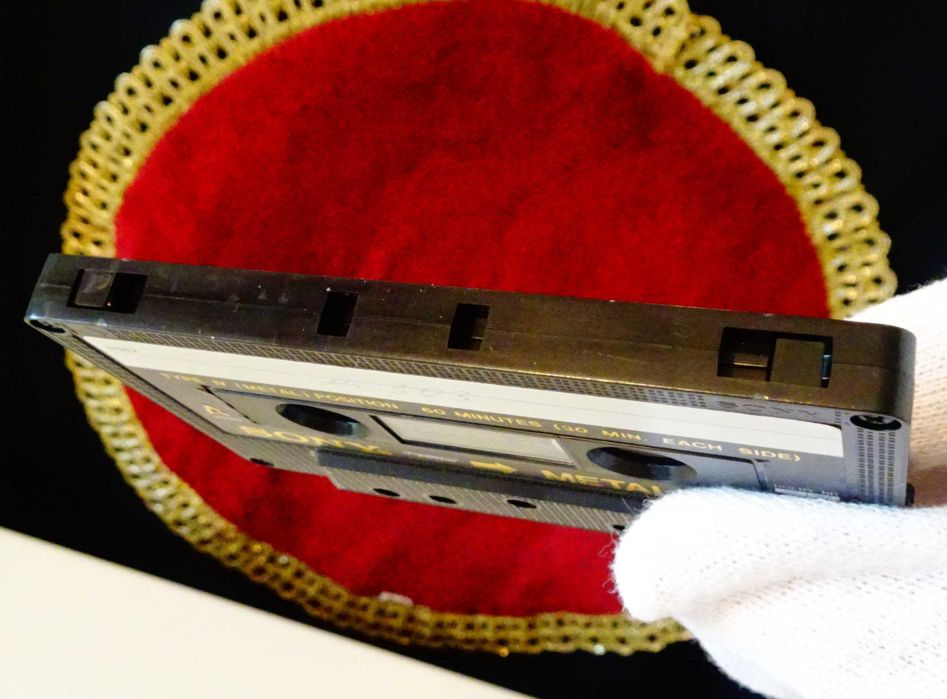 Sony Metallic аудиокасета с Елтън Джон.