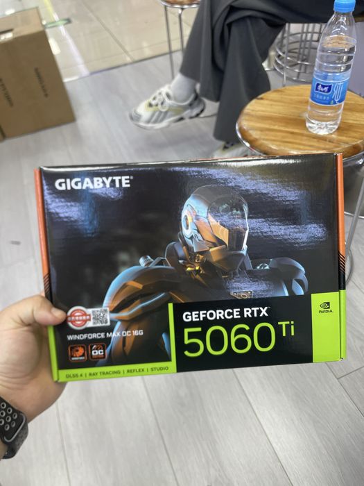 Продам видеокарту 5060ti