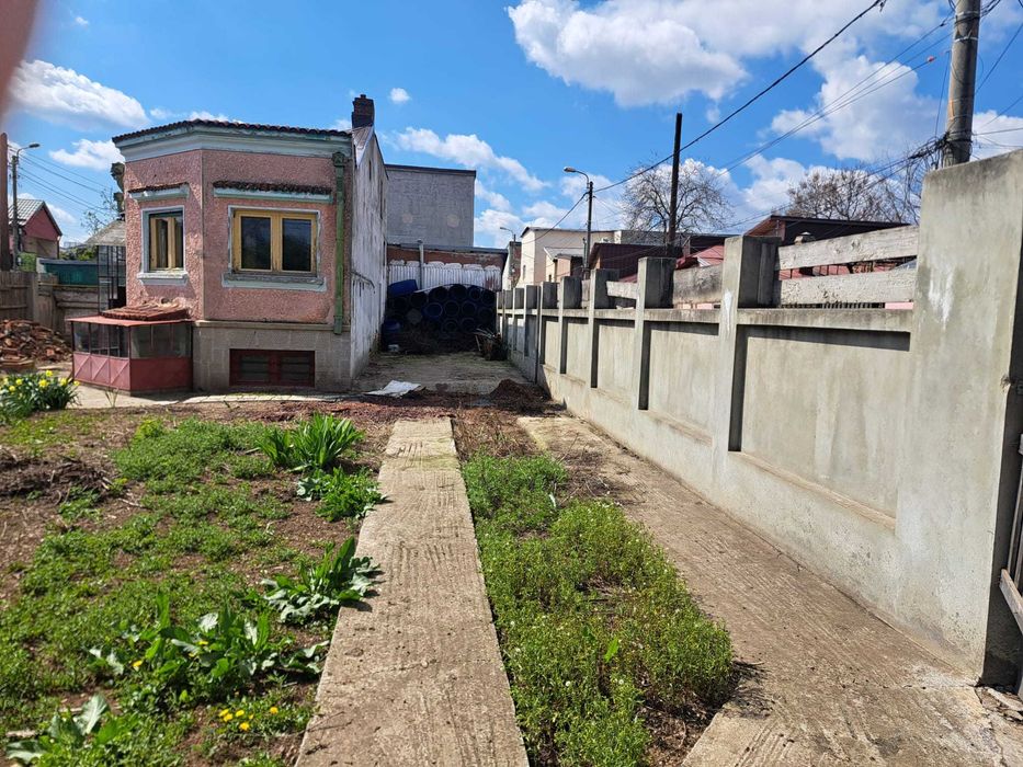 De Inchiriat Casa+TEREN