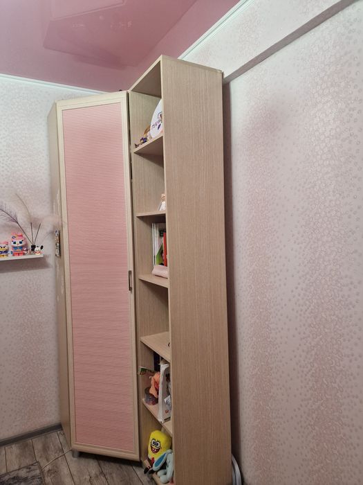 Продаётся гарнитур