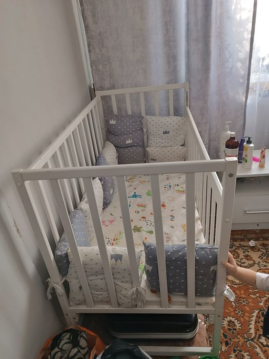 Продам детскую кроватку