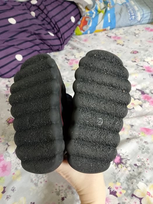 Продаю детские сапожки
