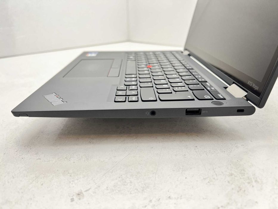 реновиран лаптоп Lenovo ThinkPad X13 Yoga Gen 2 13.3" touch i7-1185G7 16GB 1020GB с гаранция