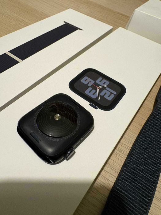 Смарт часовник Apple Watch SE 2 44mm Black