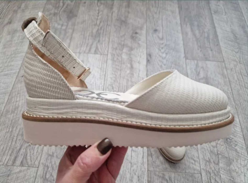 Sandale Essteffa nr. 33