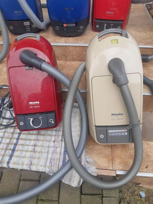 Aspiratoare  Miele, piese si cărucior