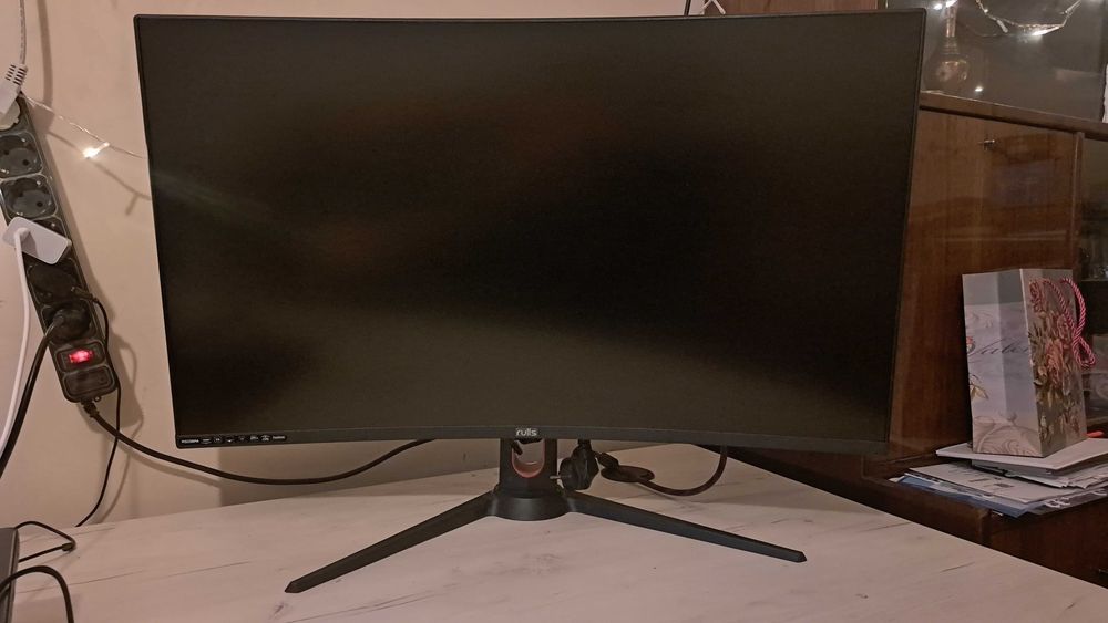 Продается монитор