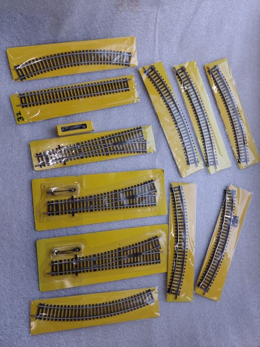 Lot macaze+sine revista trenulet electric scara H0