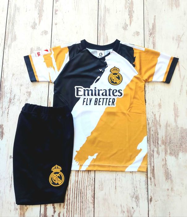 GOLD Екип Мбапе 2025 РЕАЛ МАДРИД НОВ ЕКИП Детско Mbappe Тениска шорти