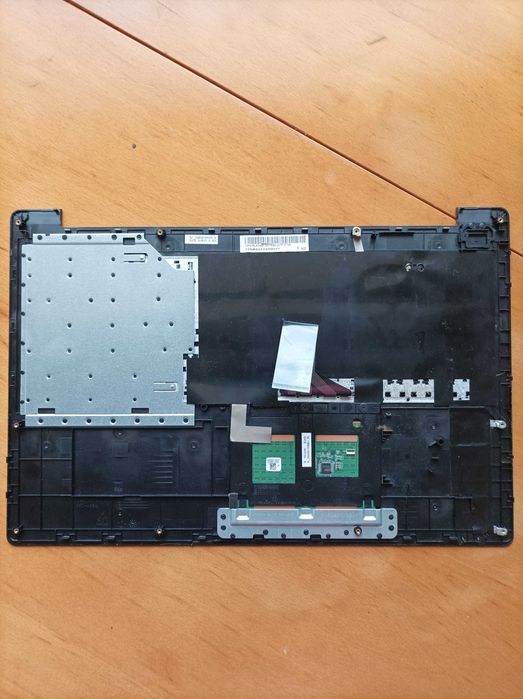 Лаптоп ASUS D553M-комплект капаци,панел с клавиатура и батерия.