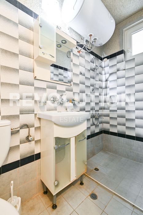 Двустаен апартамент в ж.к. Овча купел .