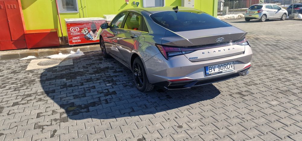 Hyundai Elantra 2021