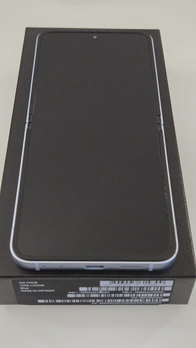 Samsung Z Flip 6 256GB Blue - Гаранция 07.2027г.