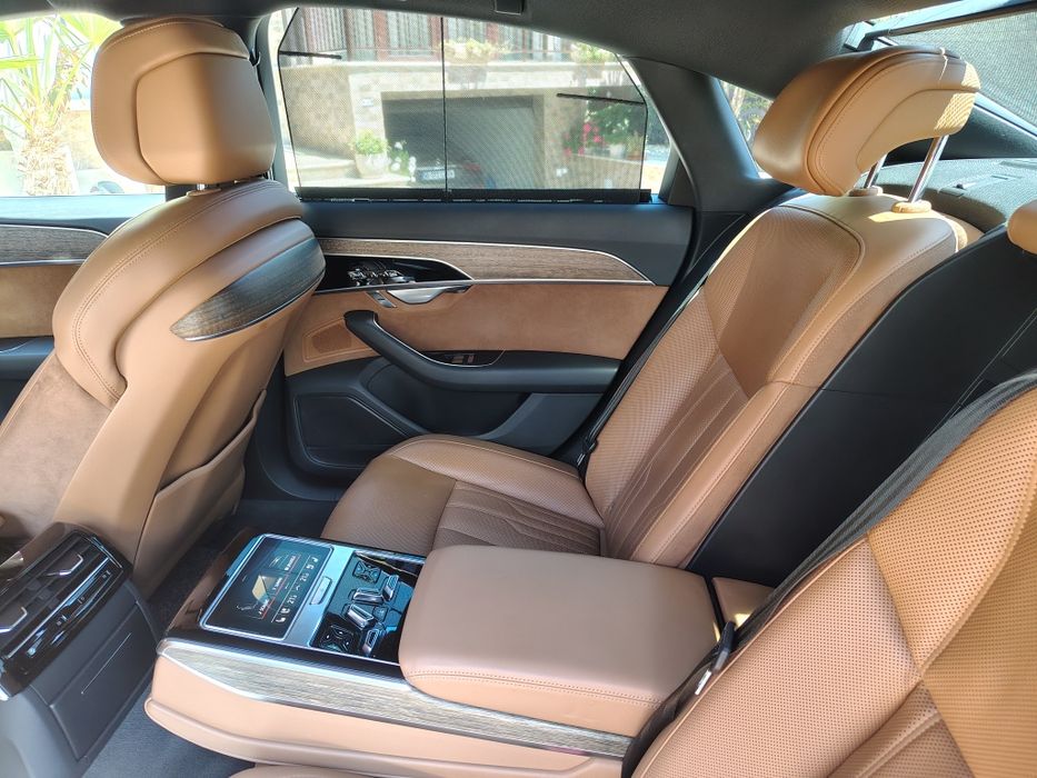 Proprietar Vând Audi A8