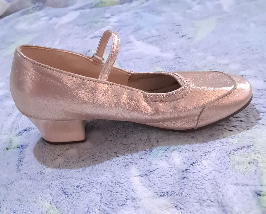 Танцевальные туфли