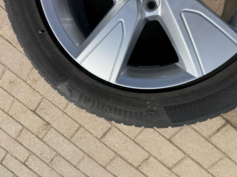 Anvelope 235 60 17 Continental ca Noi