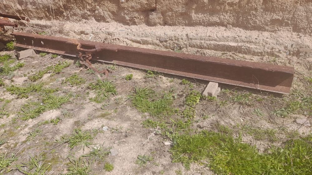 Продается рельсы 2шт