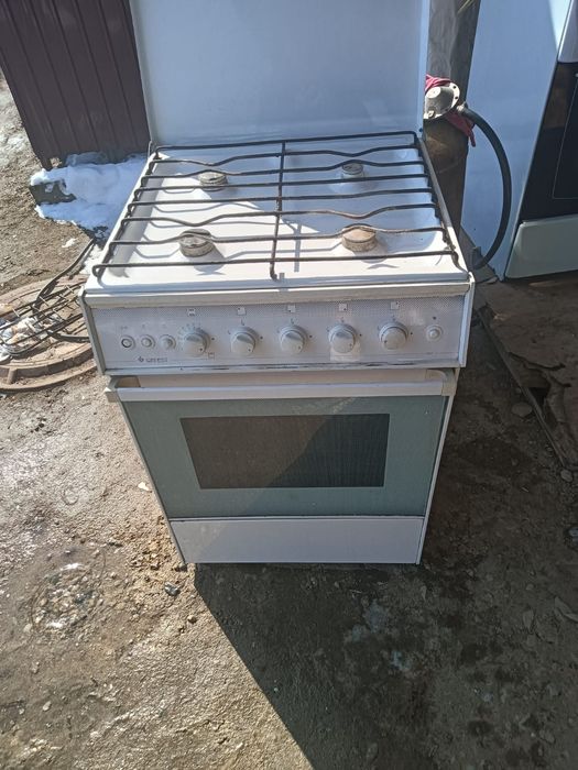 Продам газ плиту