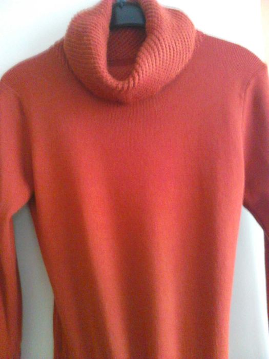 Неносено поло,  цвят керемида  Размер S- M