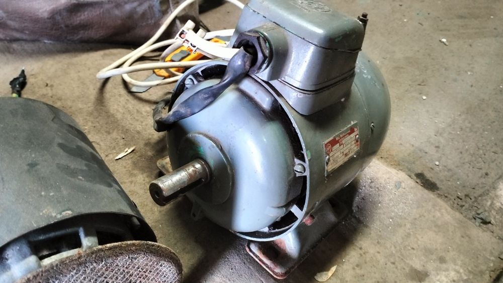 Продам электродвигателя разные