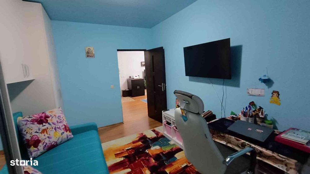Persoana Fizica vand apartament 2 camere+parcare zona Terra Floresti