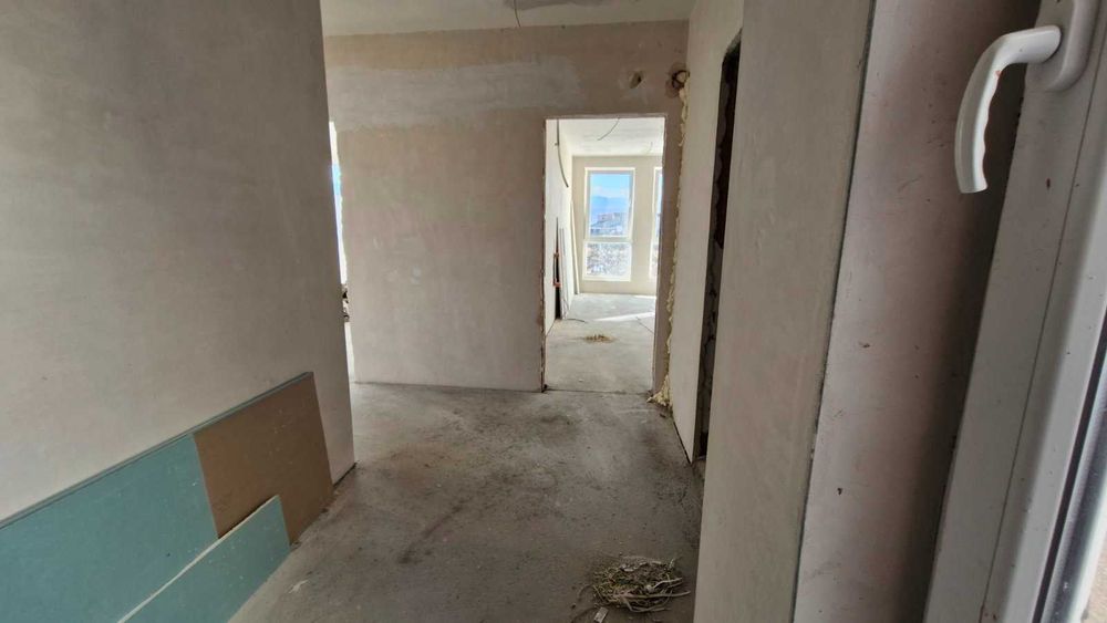 Продава се Тристаен апартамент в Пловдив, Остромила - 214 кв.м за 1010 €/кв.м - Снимка #2